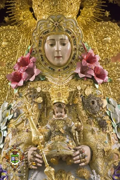 5-Virgen rocio preparada para romeria 2019-1