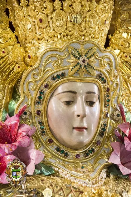 6-Virgen rocio preparada para romeria 2019-1