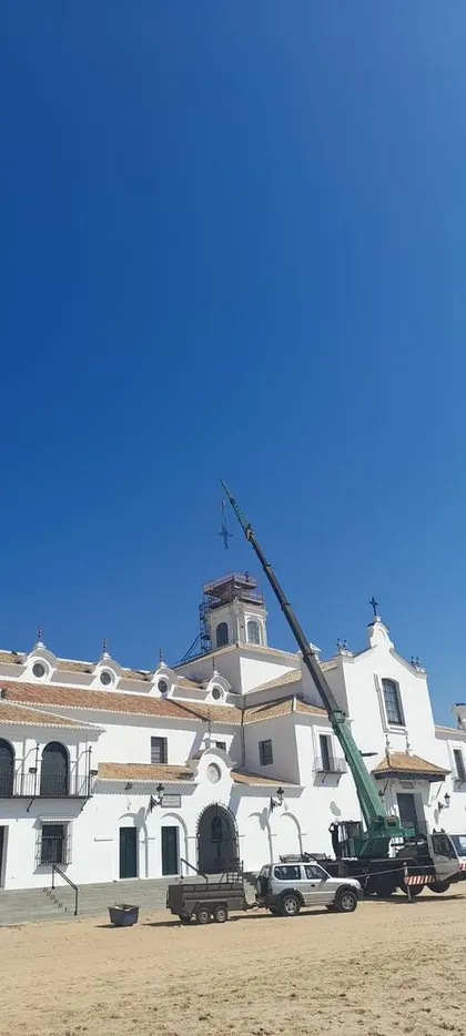 arreglo cruz de linterna rocio