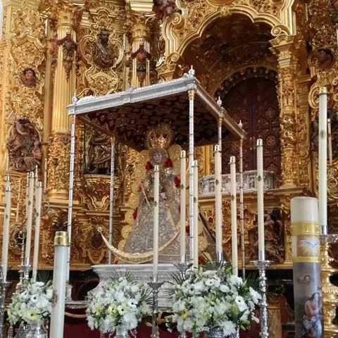 Virgen en su paso 2017-5