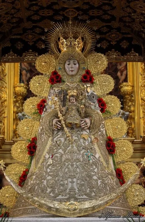 Virgen en su paso 2017-10