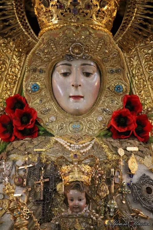Virgen en su paso 2017-14
