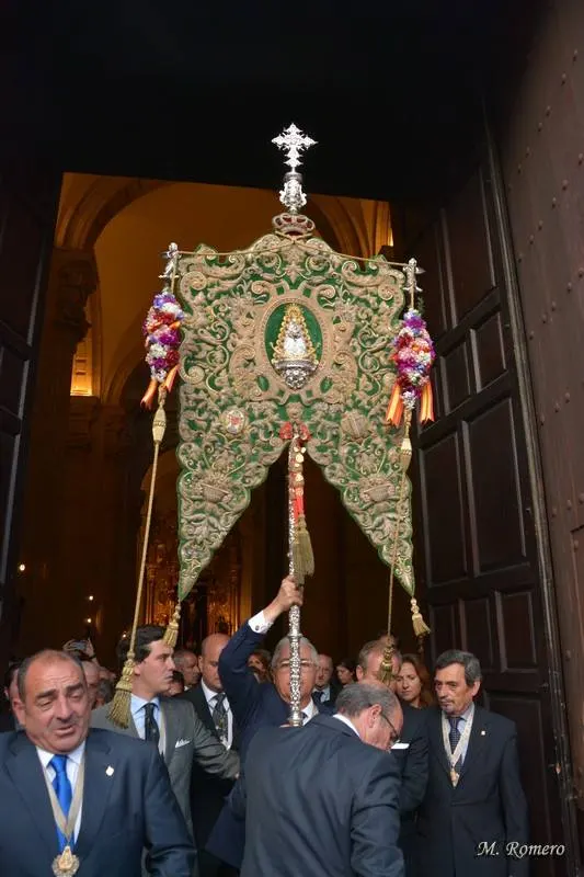 Traslado simpecado Sevilla 2015-10
