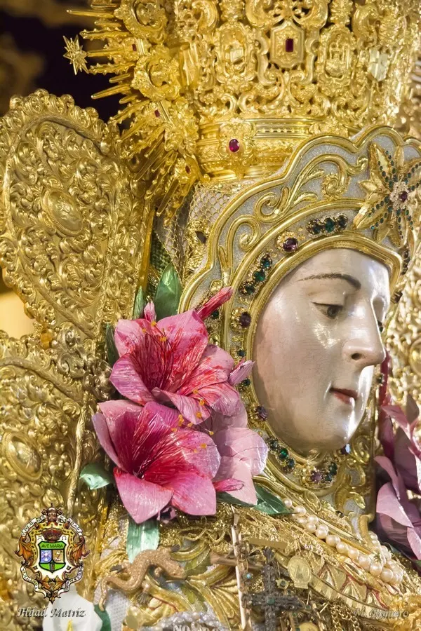 14-Virgen rocio preparada para romeria 2019-1