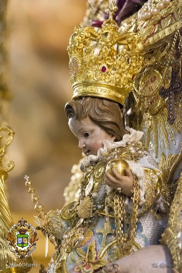 17-Virgen rocio preparada para romeria 2019-1
