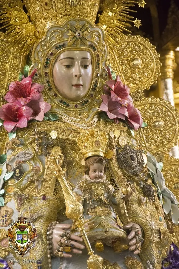 7-Virgen rocio preparada para romeria 2019-1