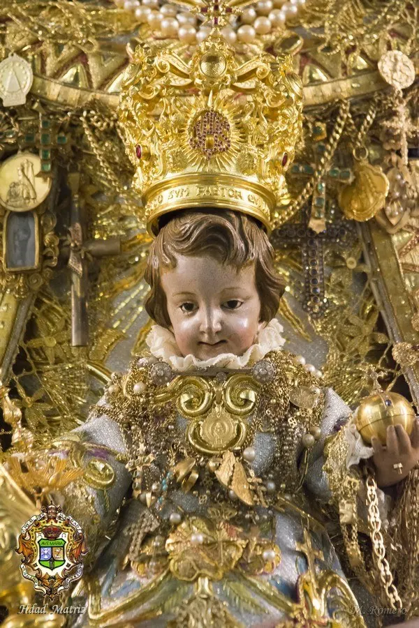 8-Virgen rocio preparada para romeria 2019-1