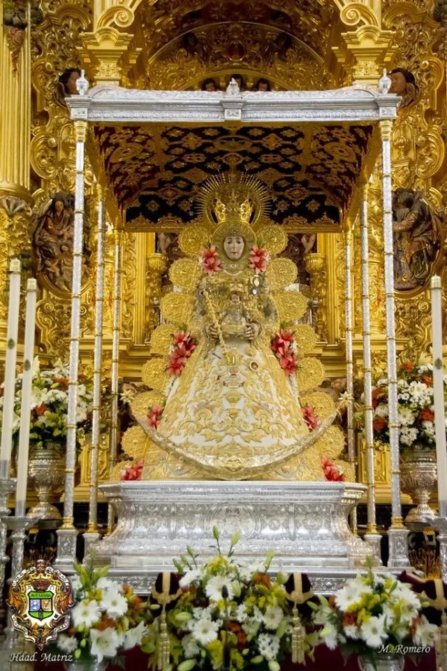 Nuevo traje Virgen 2015-190832