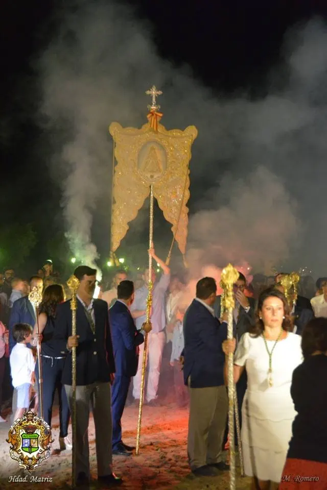 2015 Santo Rosario y Salve Popular Rocio Chico-13