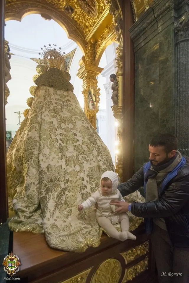 Presentacion ninos a la Virgen del Rocio 2018-3