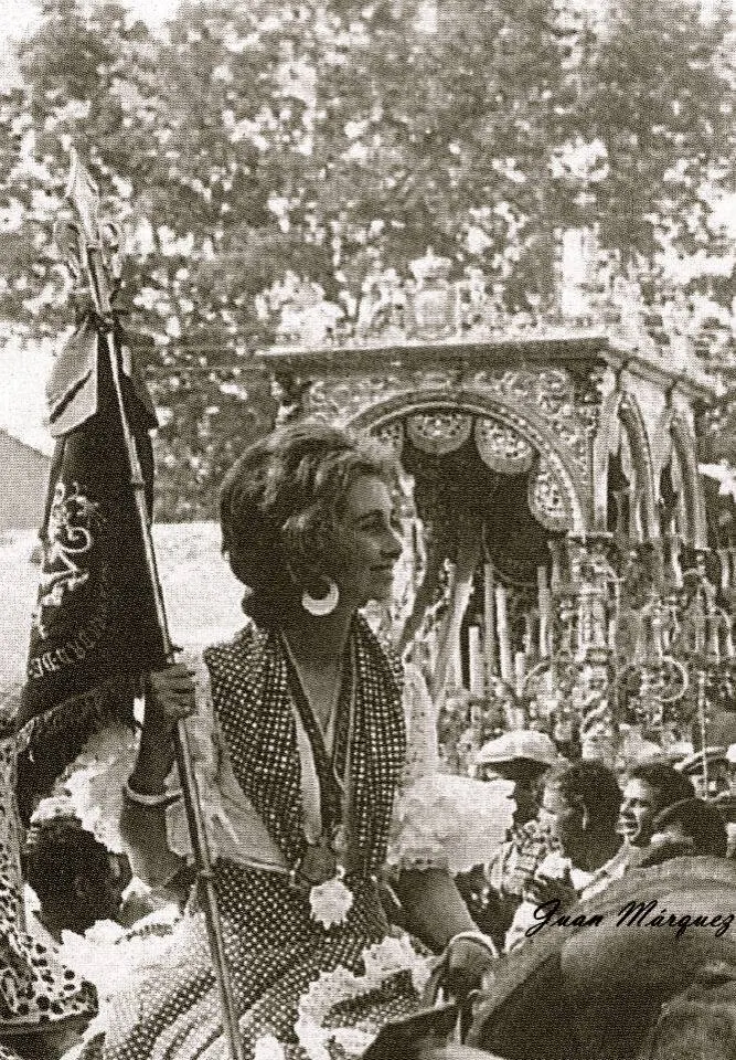 reina sofia en el rocio con villamanriue