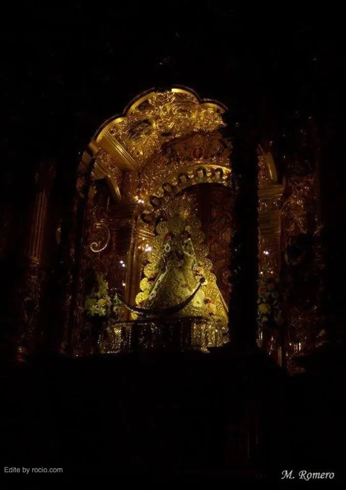 La Virgen del Rocio-3-rocio.com-virgen-virgen-noche-santuario