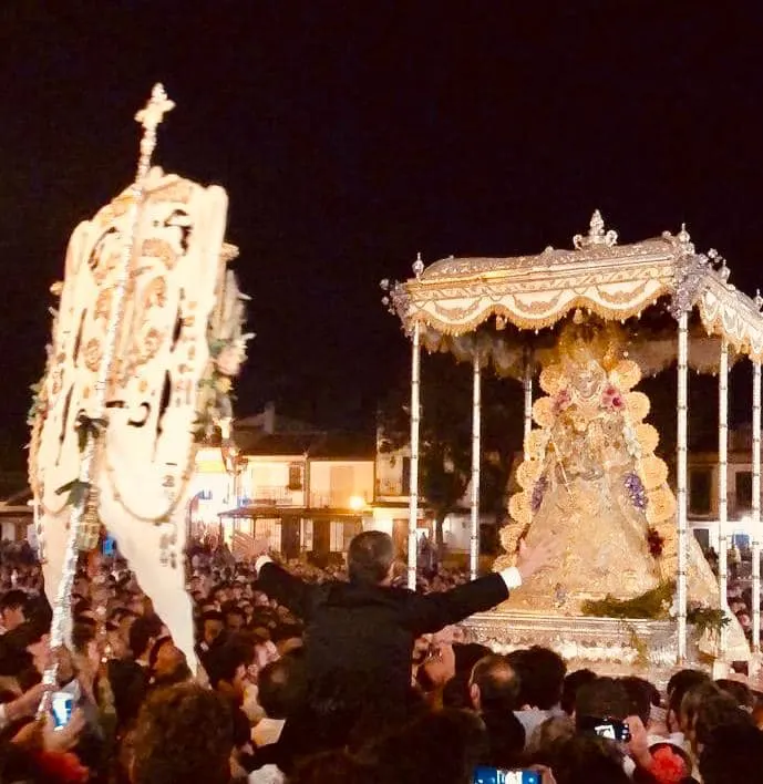 Triana procesion rocio 2019