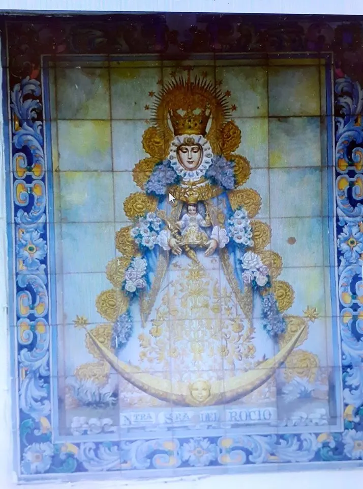 espadaña de la Capilla del poblado forestal de Mazagon. Data su antigüedad de 1950 y su autor es Ramos Rejano de Sevilla