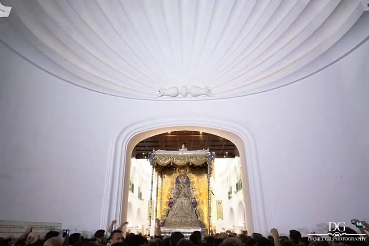 virgen en la calle 2018-44