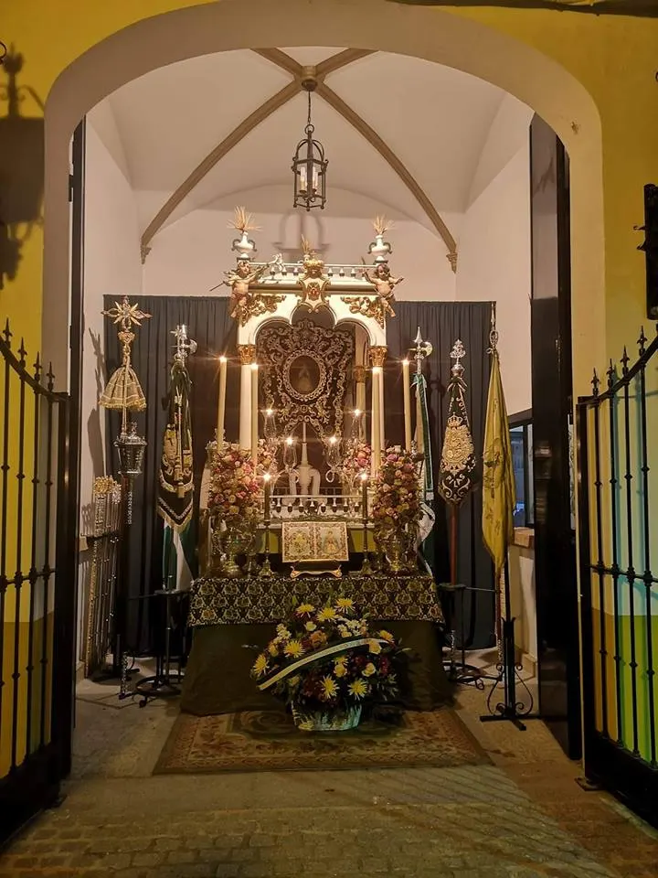 pilas altar en la aldea