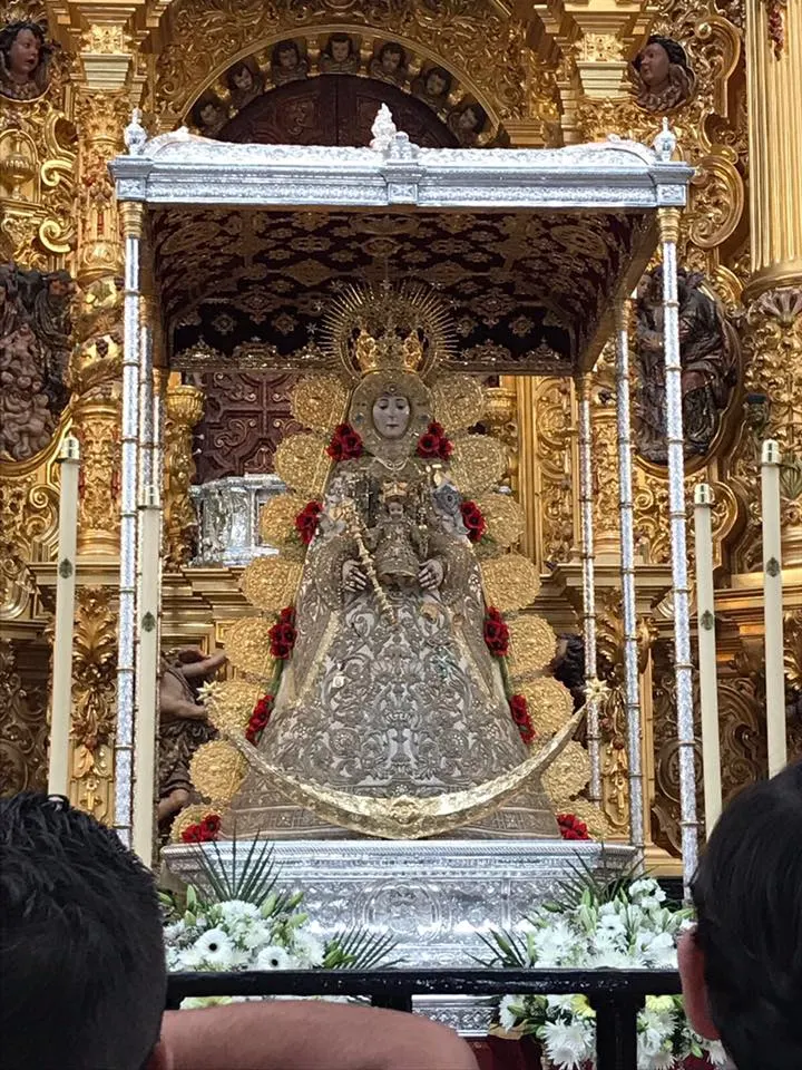 Virgen en su paso 2017-2