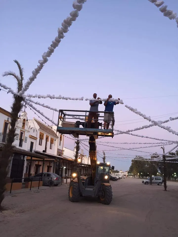 Adornos traslado rocio 2019-2