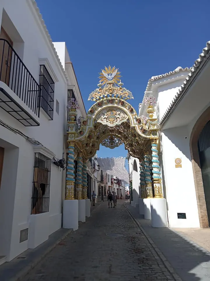 Almonte se viste de gala traslado 2022-13