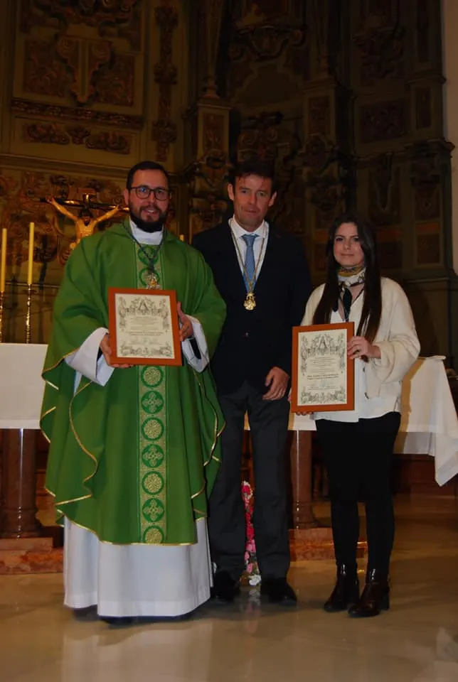 Pintora y pregonero rocio 2019 La caleta
