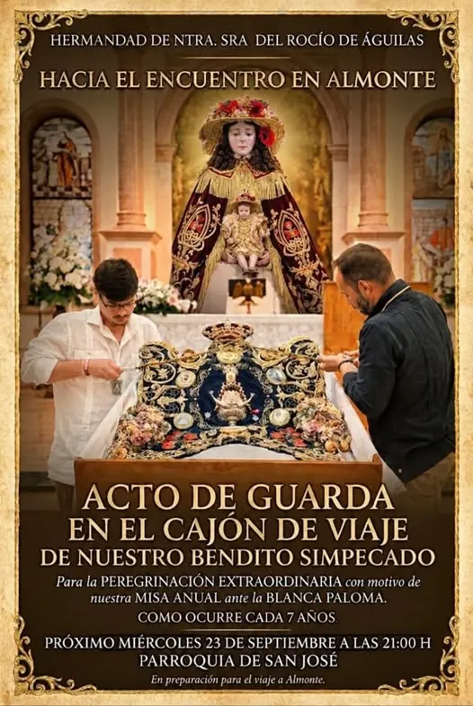 Dos hombres preparan con cuidado el Simpecado en un altar adornado con flores y la imagen de la Virgen del Rocío al fondo en una iglesia