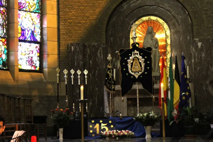 Bruselas cambio varas 2015-1