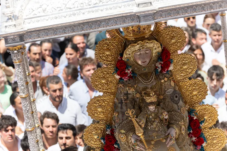 redes sociales y amplía su influencia internacional durante la Romería del Rocio