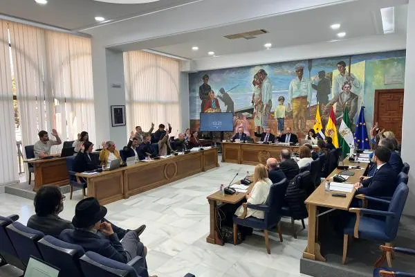 El Ayuntamiento de Rincón de la Victoria aprueba la concesión de la rotonda «Virgen del Rocio