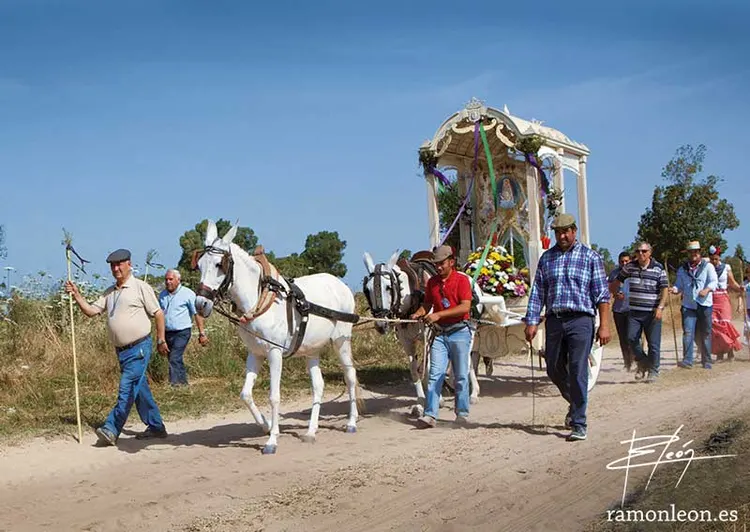 rocio-hermandad-castillo-locubin-ramon-leon-fotografia