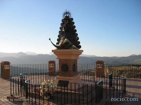 virgen-monumento.jpg