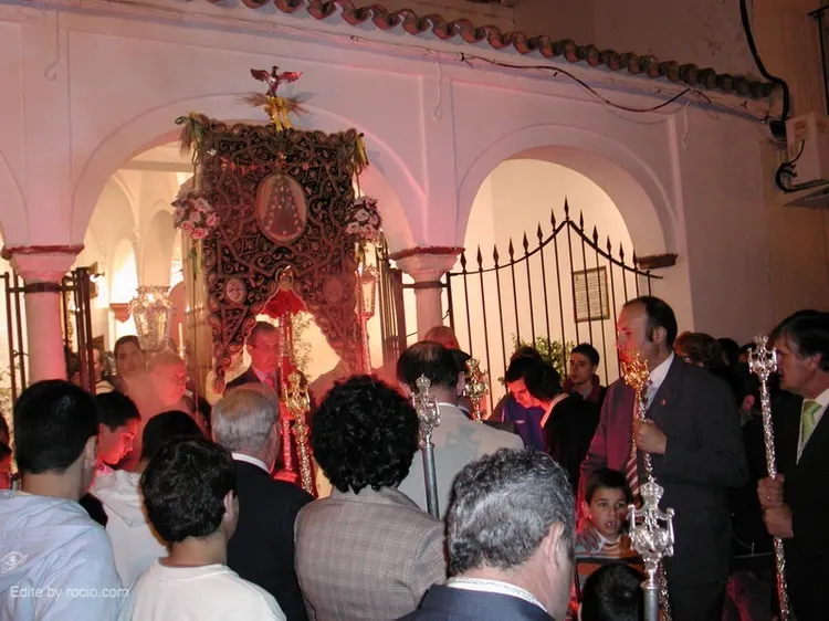 1340-traslado-simpecado-rocio-gines.jpg