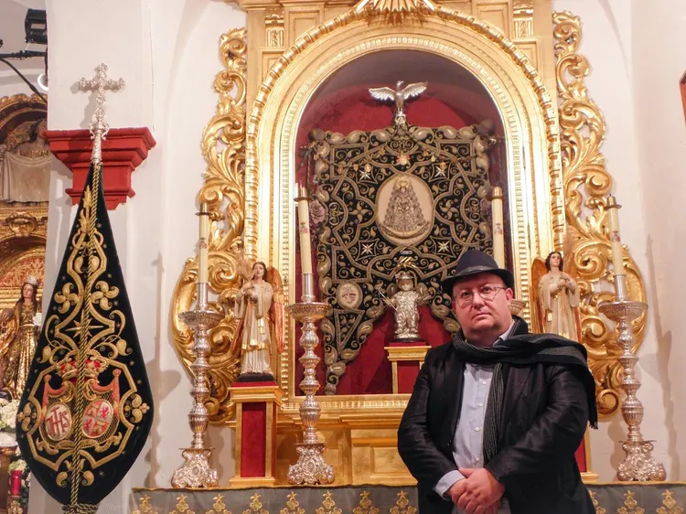 ANTONIO BAUTISTA DURÁN JUNTO AL SIMPECADO DE GINES