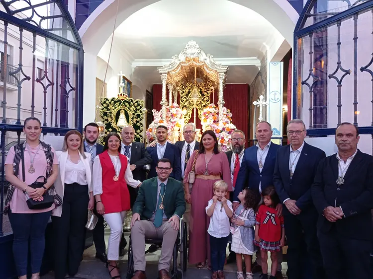 Hermandad de Isla Cristina - Traslado del Simpecado desde su Parroquia de Los Dolores-4