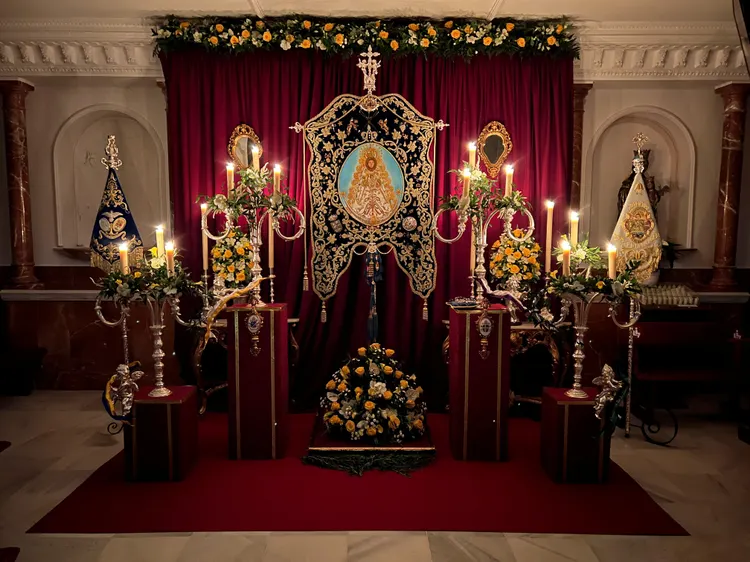 Rincon de la Victoria altar de culto 2025
