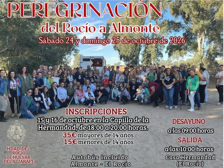 Grupo numeroso de personas posando al aire libre en un camino rural con árboles y un vehículo al fondo, anunciando una peregrinación entre El Rocío y Almonte en octubre de 2026