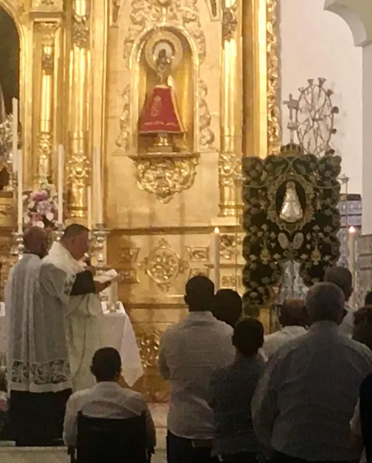 Hermandad de Isla Cristina - La Hdad. presenta el Simpecado Fundacional-2