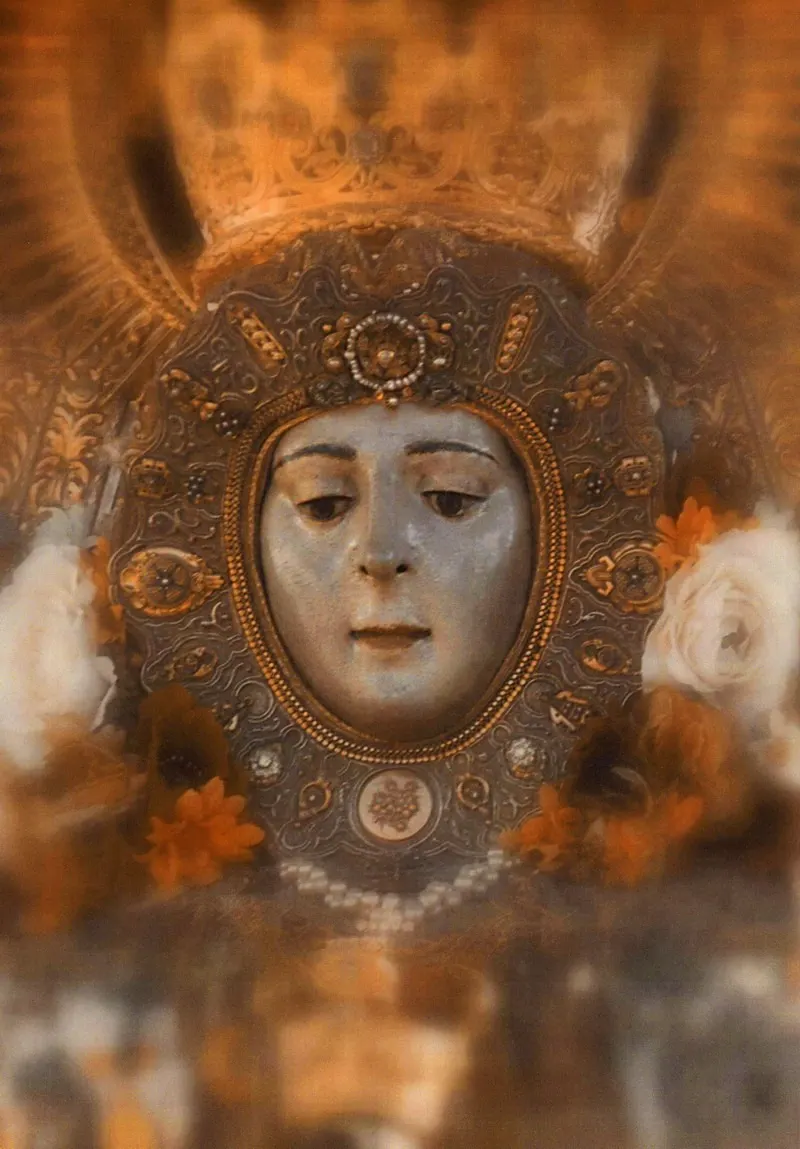 La Virgen del Rocio-3-rocio.com-virgen-cara-virgen-peq