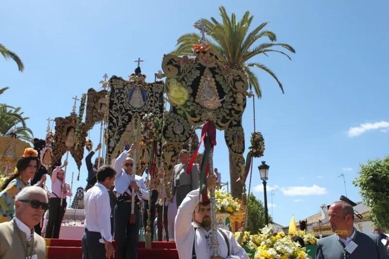 5368-simpecados-misa-pentecostes-2014-rocio.com-IMG_1607