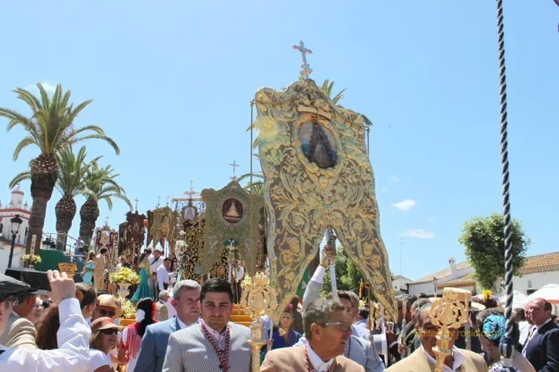 5368-simpecados-misa-pentecostes-2014-rocio.com-IMG_1695