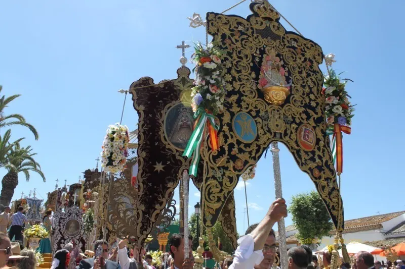 5368-simpecados-misa-pentecostes-2014-rocio.com-IMG_1697