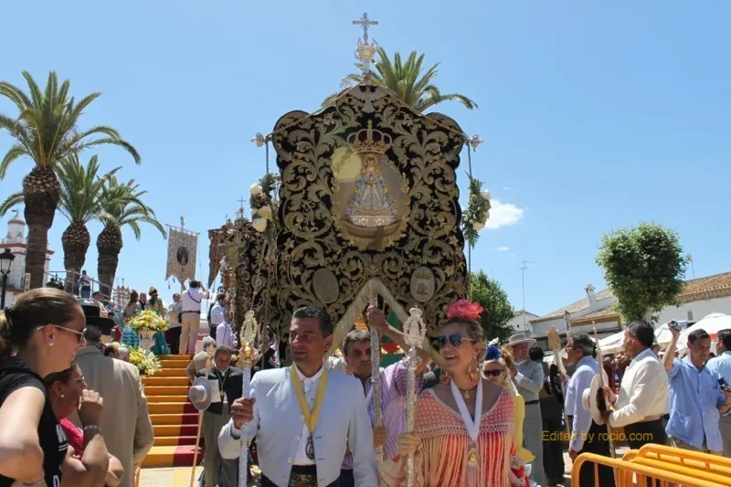 5368-simpecados-misa-pentecostes-2014-rocio.com-IMG_1721
