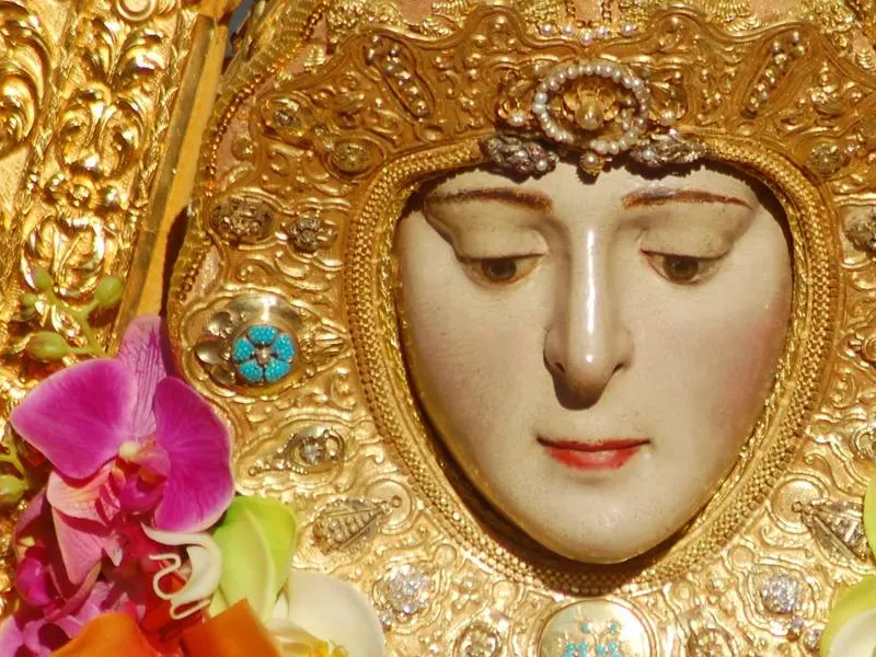 La Virgen del Rocio-virgen-cara-33