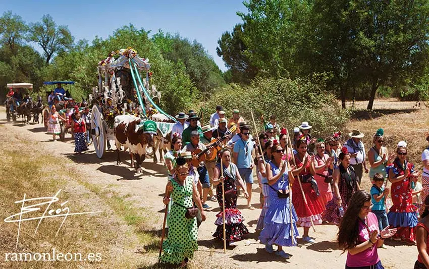 -hermandad-almensilla-rocío-virgen-ramon-leon-fotografia-andaluciar