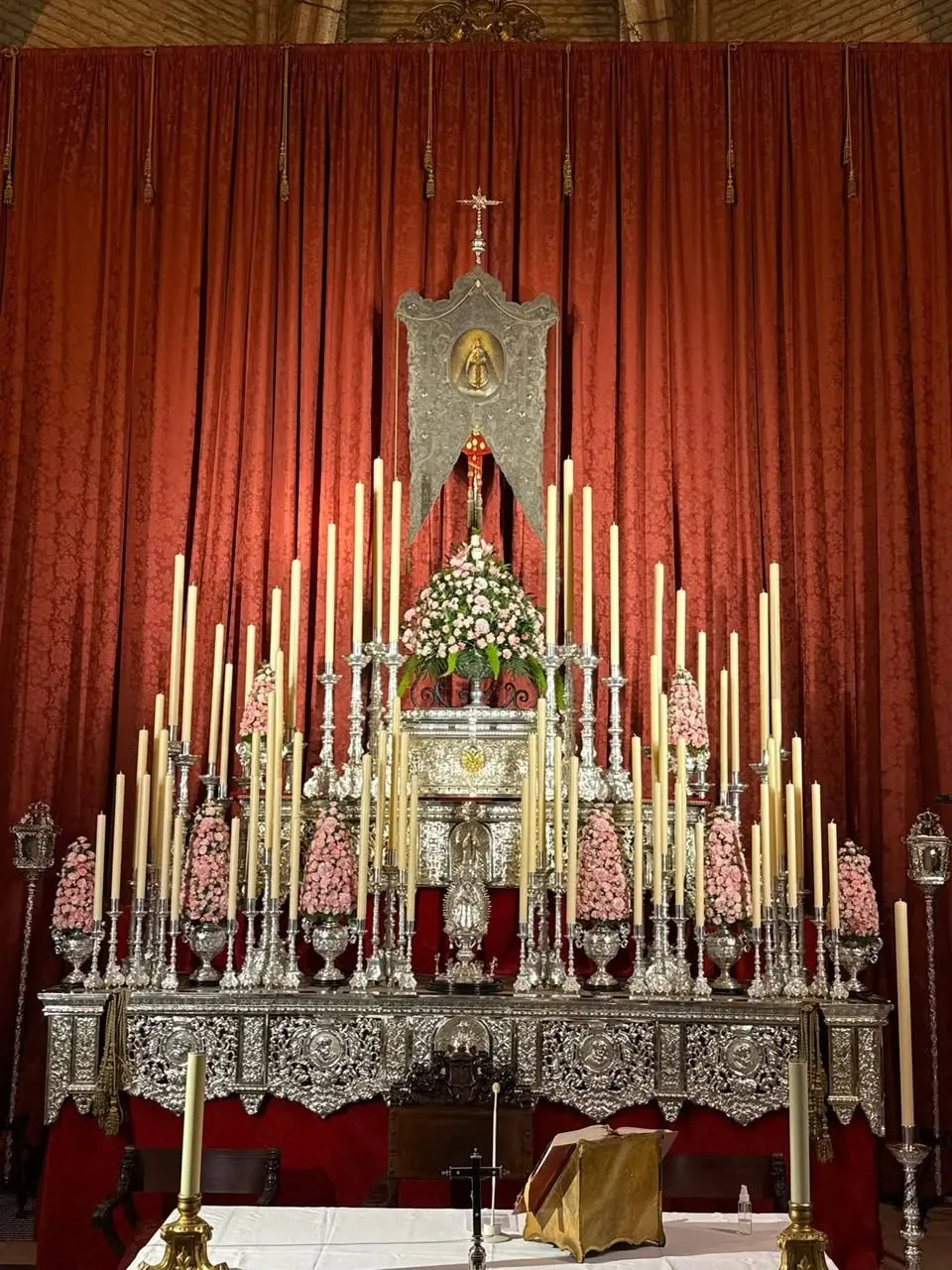 Altar de cultos rocio 2026-00057