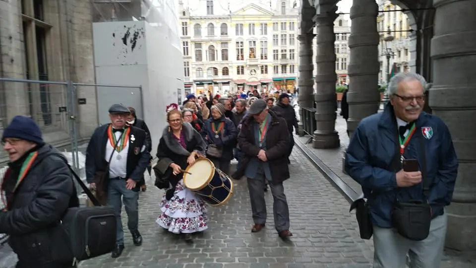 Meneken pis rociero-5