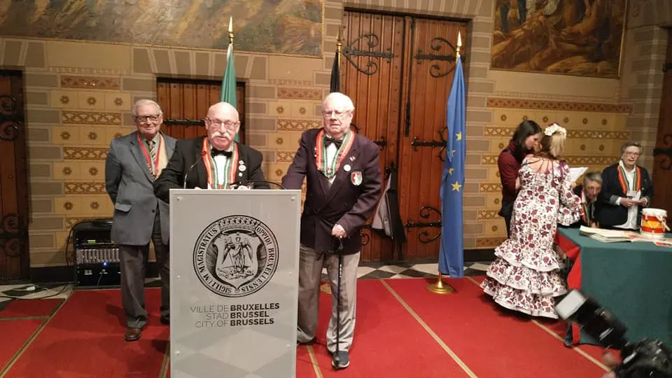 Meneken pis rociero-8