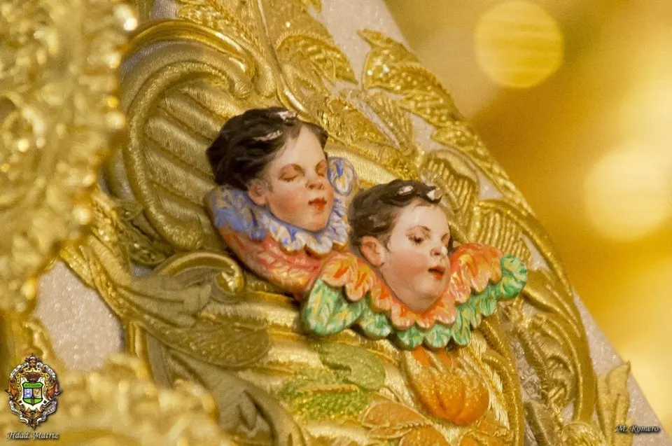 Nuevo traje Virgen 2015-112649