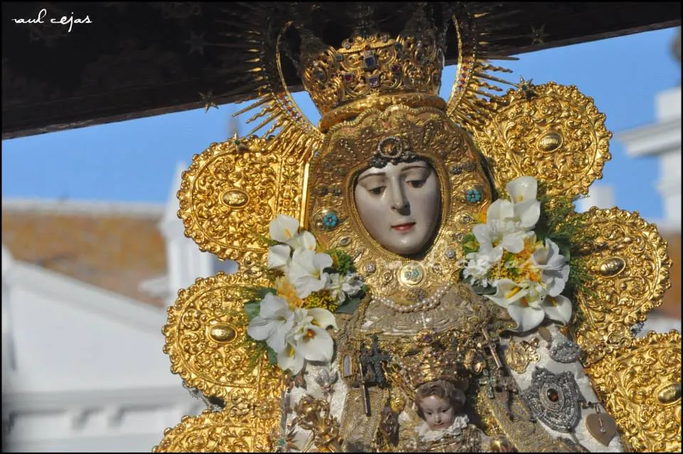 La Virgen del Rocio-cejas-11-06-2014