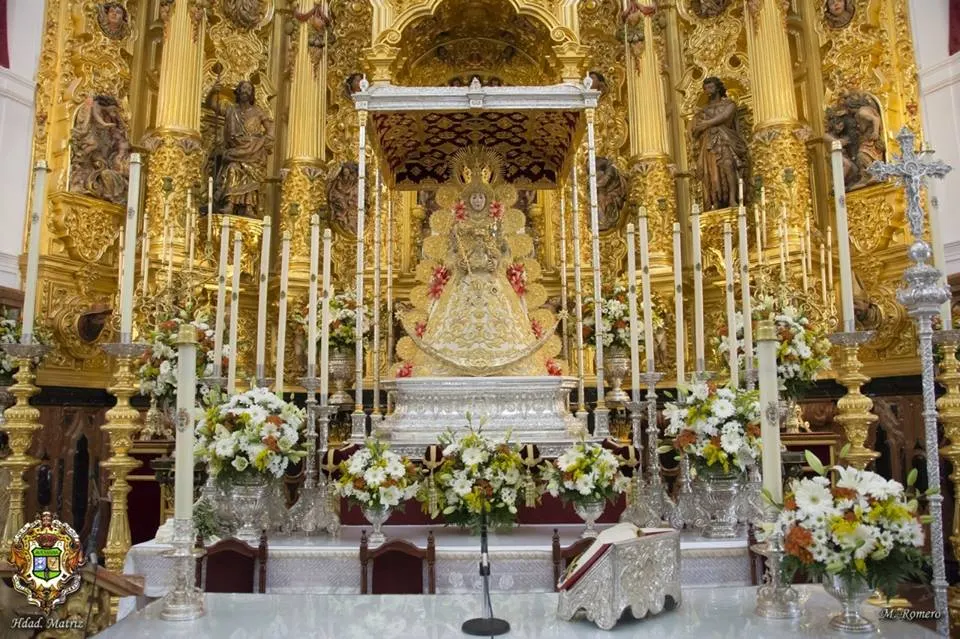 Nuevo traje Virgen 2015-572
