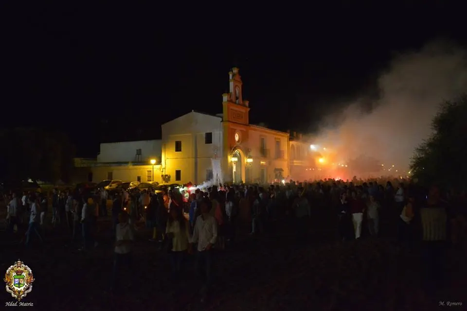 2015 Santo Rosario y Salve Popular Rocio Chico-19